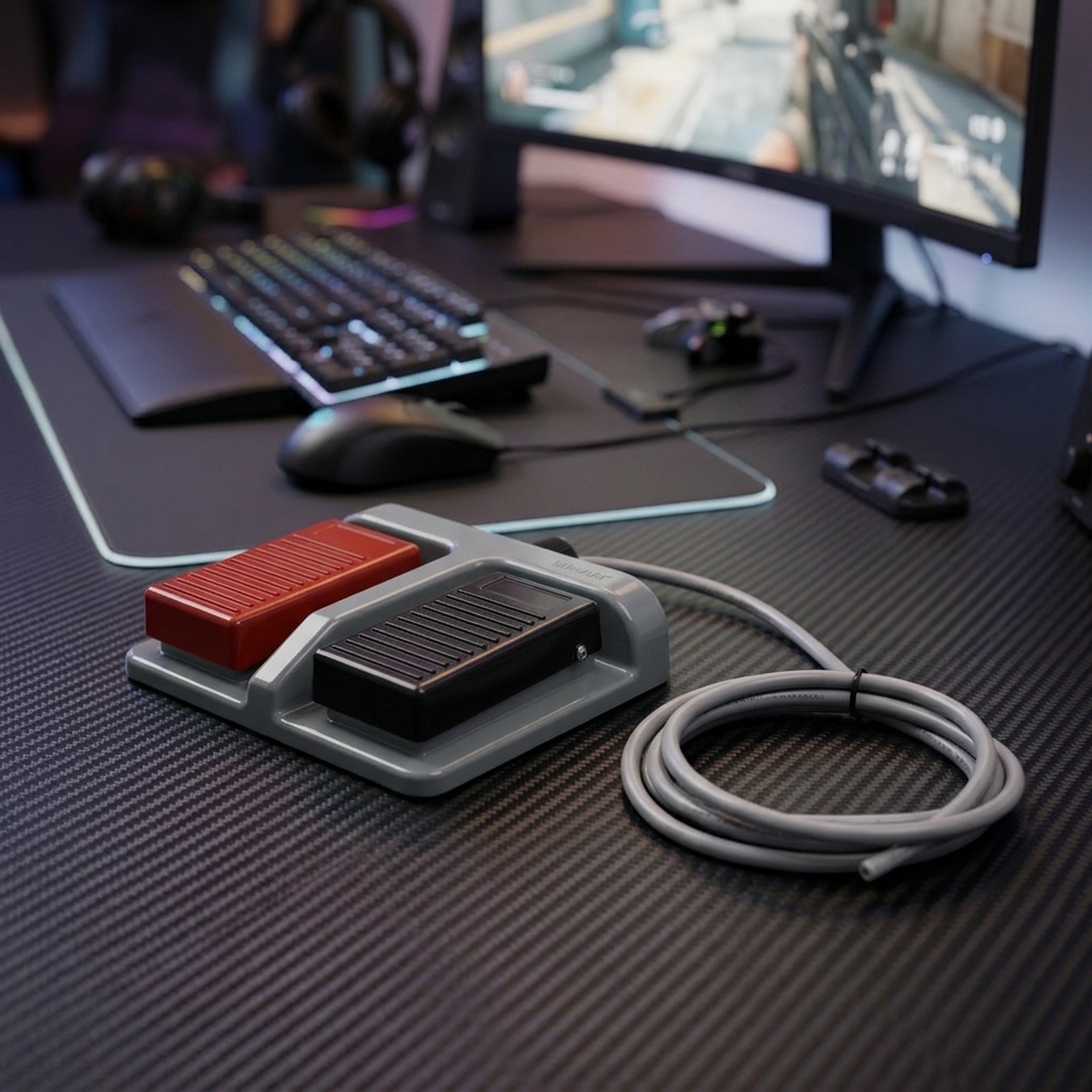 Red Black Dual Foot Switch Mom - đánh giá và giá Gaming Accessories Images